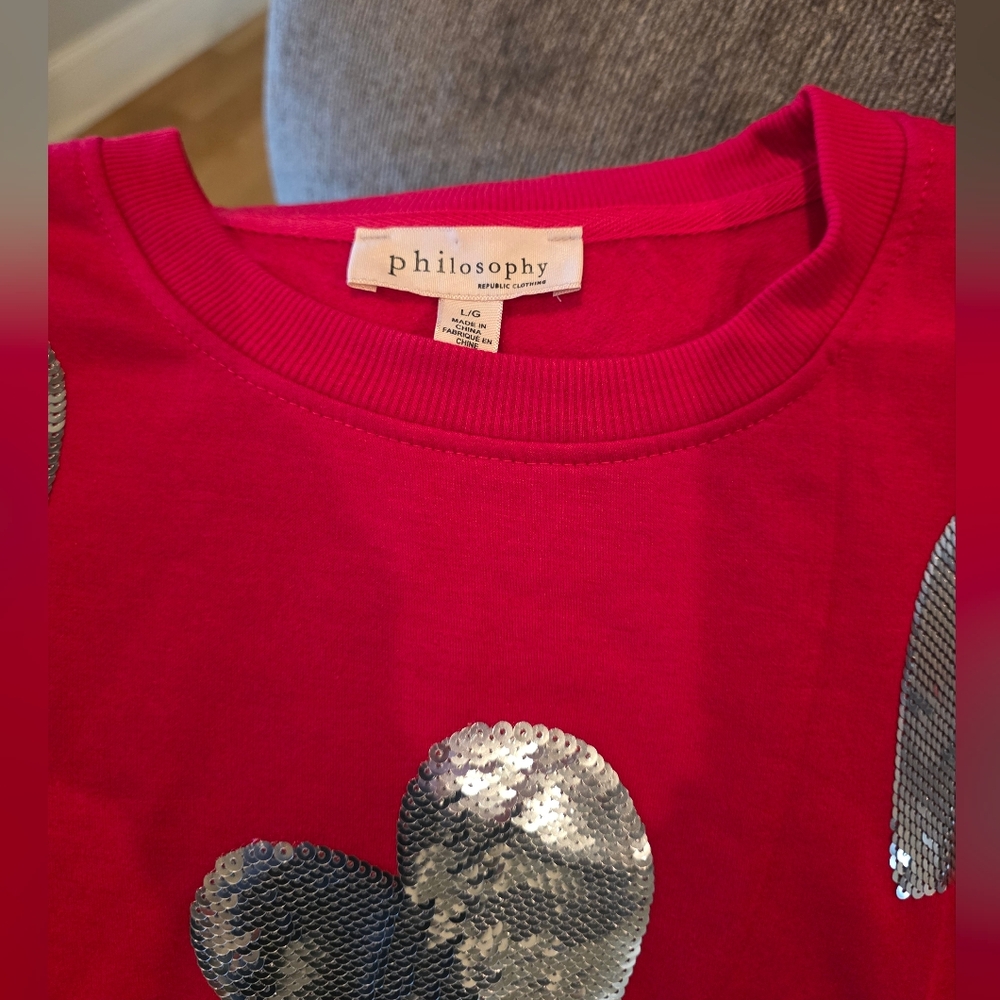 Gorgeous Sequin Detail Heart Top-NWT - Picture 3 of 4